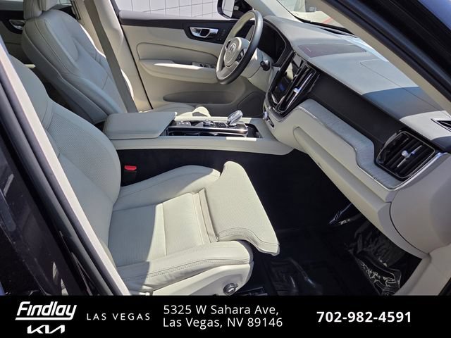 Used 2023 Volvo XC60 B5 Ultimate w/ Protection Package Premier FWD image 23
