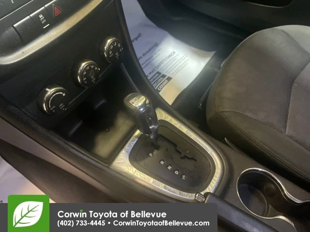 Used 2012 Dodge Avenger SXT image 18