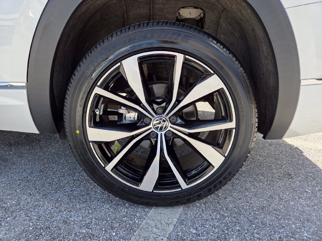 Used 2024 Volkswagen Atlas SEL Premium R-Line AWD/4WD image 21