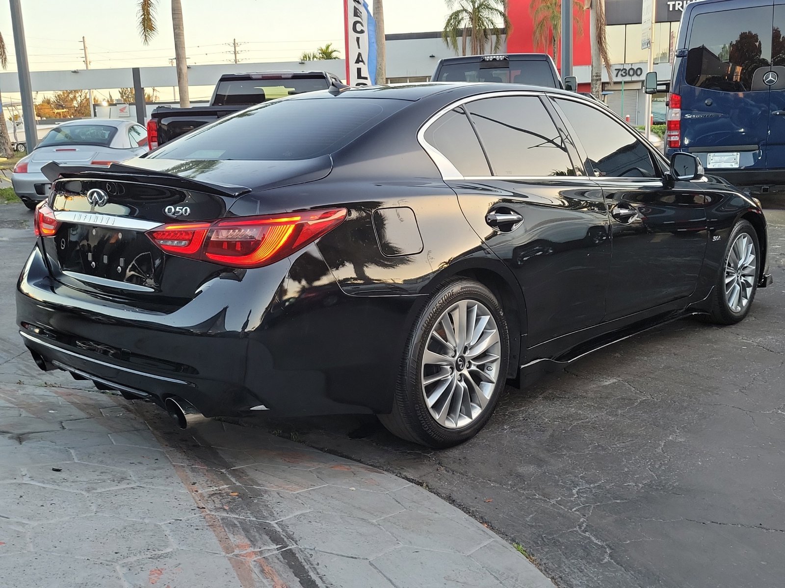 Used 2018 INFINITI Q50 Luxe w/ Essential Package (3.0T Luxe) RWD image 6