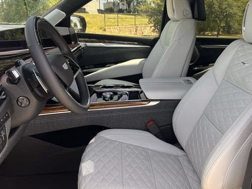 New 2026 Cadillac Escalade ESV Platinum Luxury AWD/4WD image 21