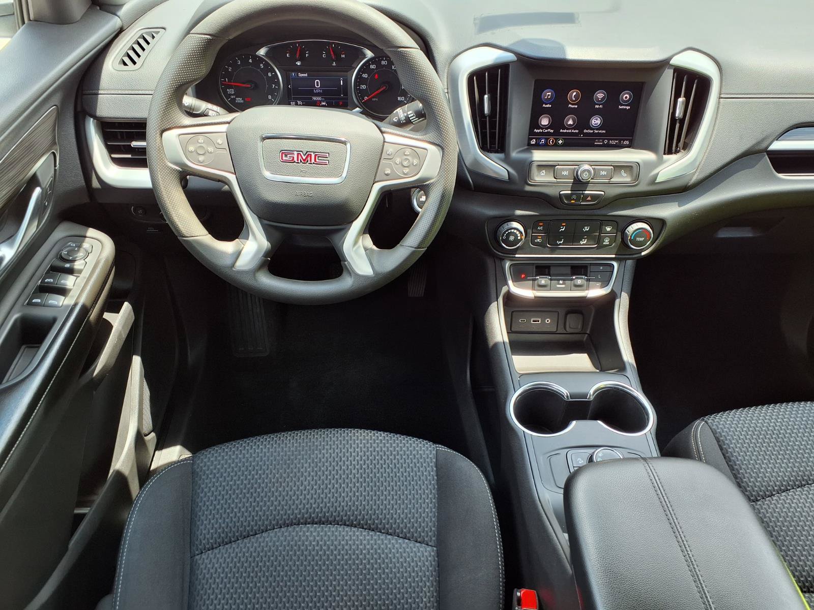 Used 2022 GMC Terrain SLE FWD image 2