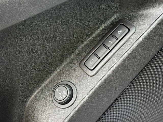 Certified 2018 Chevrolet Equinox Premier image 26