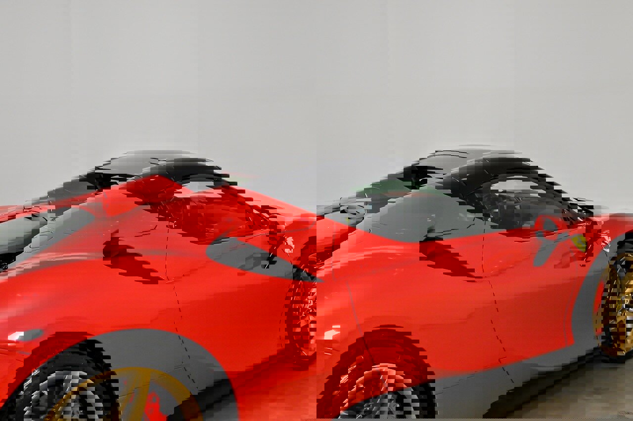 Used 2022 Ferrari SF90 Spider image 20