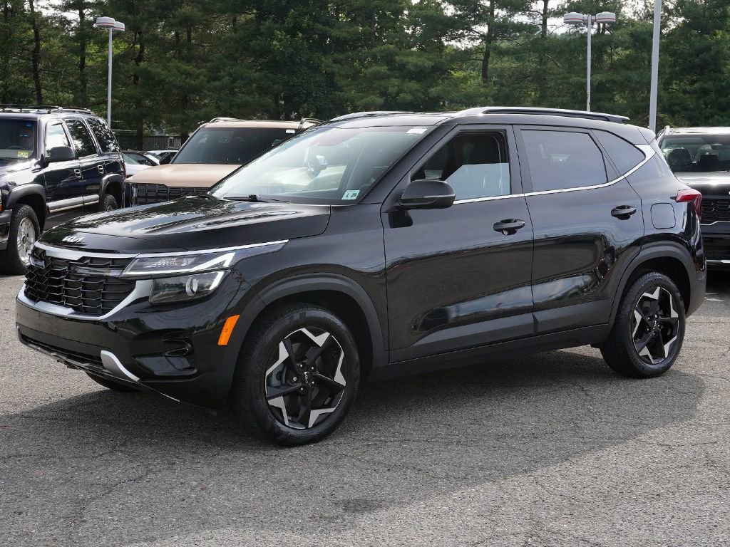 Used 2024 Kia Seltos EX AWD/4WD image 9