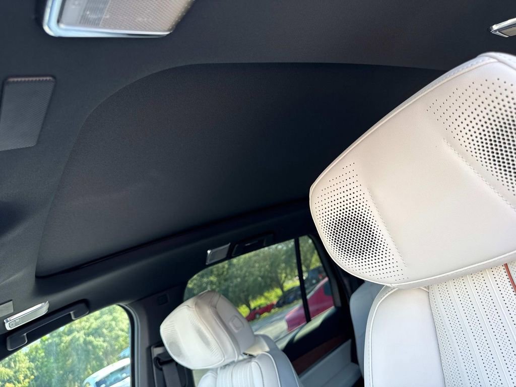 New 2026 Cadillac Vistiq Luxury image 32