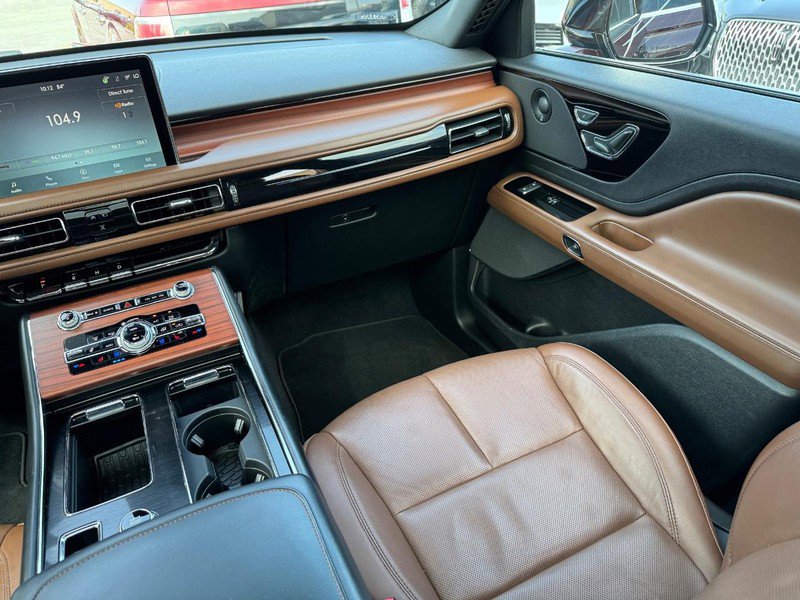 Certified 2022 Lincoln Aviator Reserve w/ Equipment Group 201A image 17