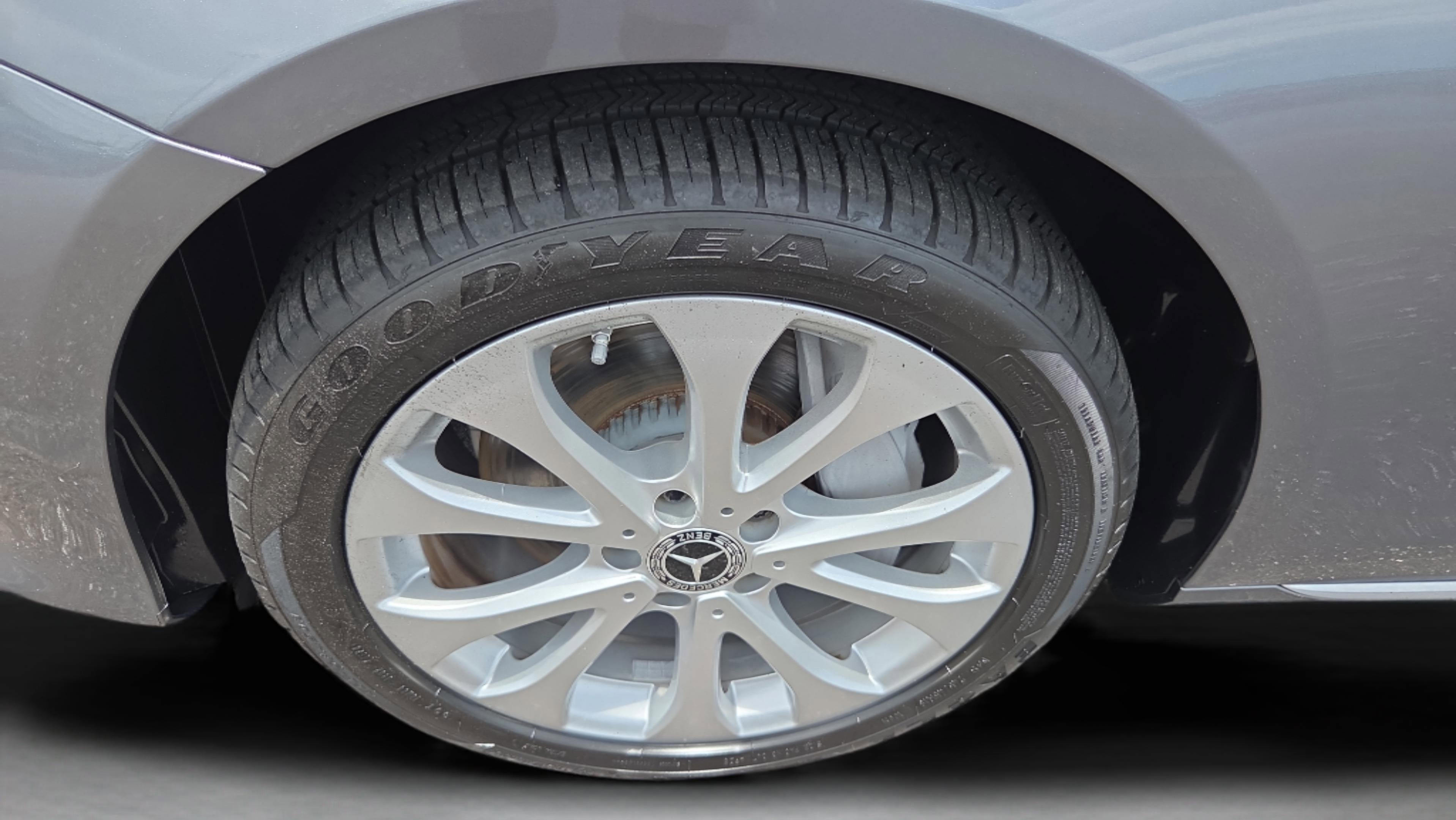 Used 2017 Mercedes-Benz E 300 image 27