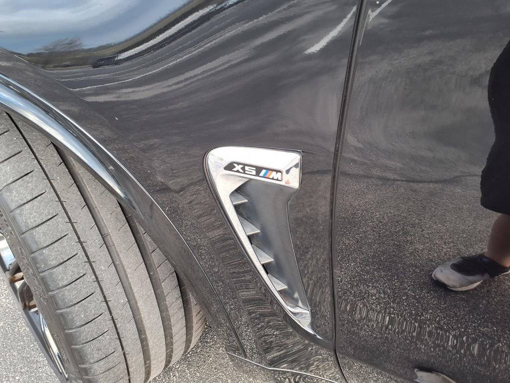 Used 2018 BMW X5 M image 12