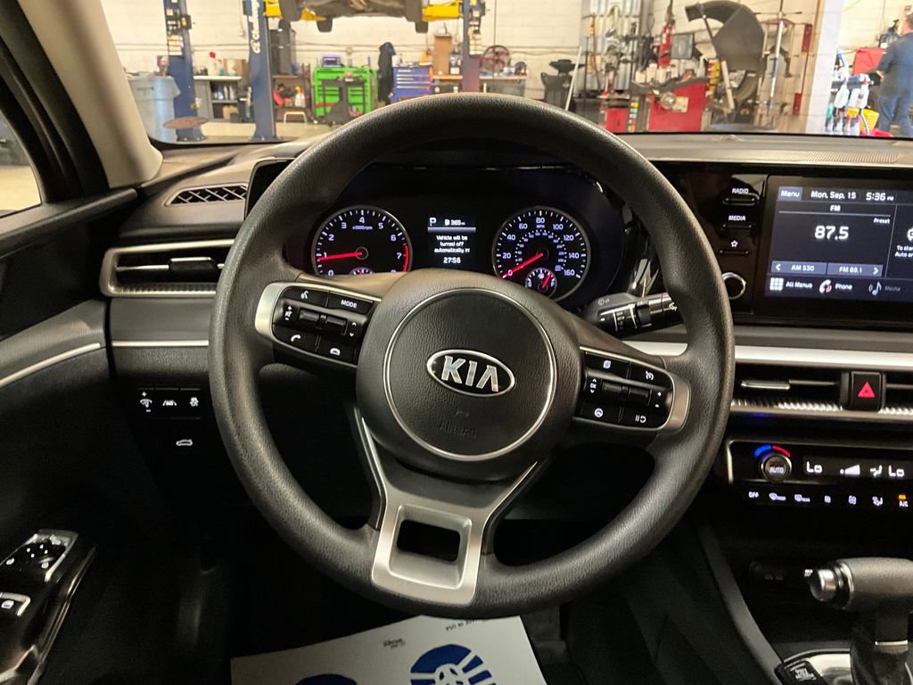 Used 2021 Kia K5 LXS image 11