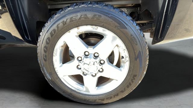 Used 2013 GMC Sierra 2500 Denali w/ Snow Plow Prep Package image 34