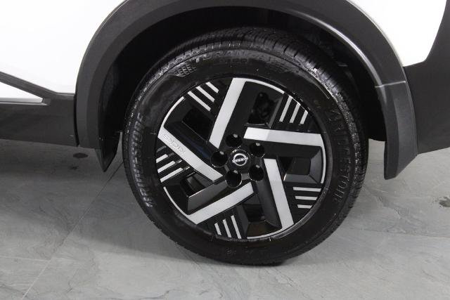 Certified 2026 Nissan Kicks SV w/ Cold Weather Package FWD image 15