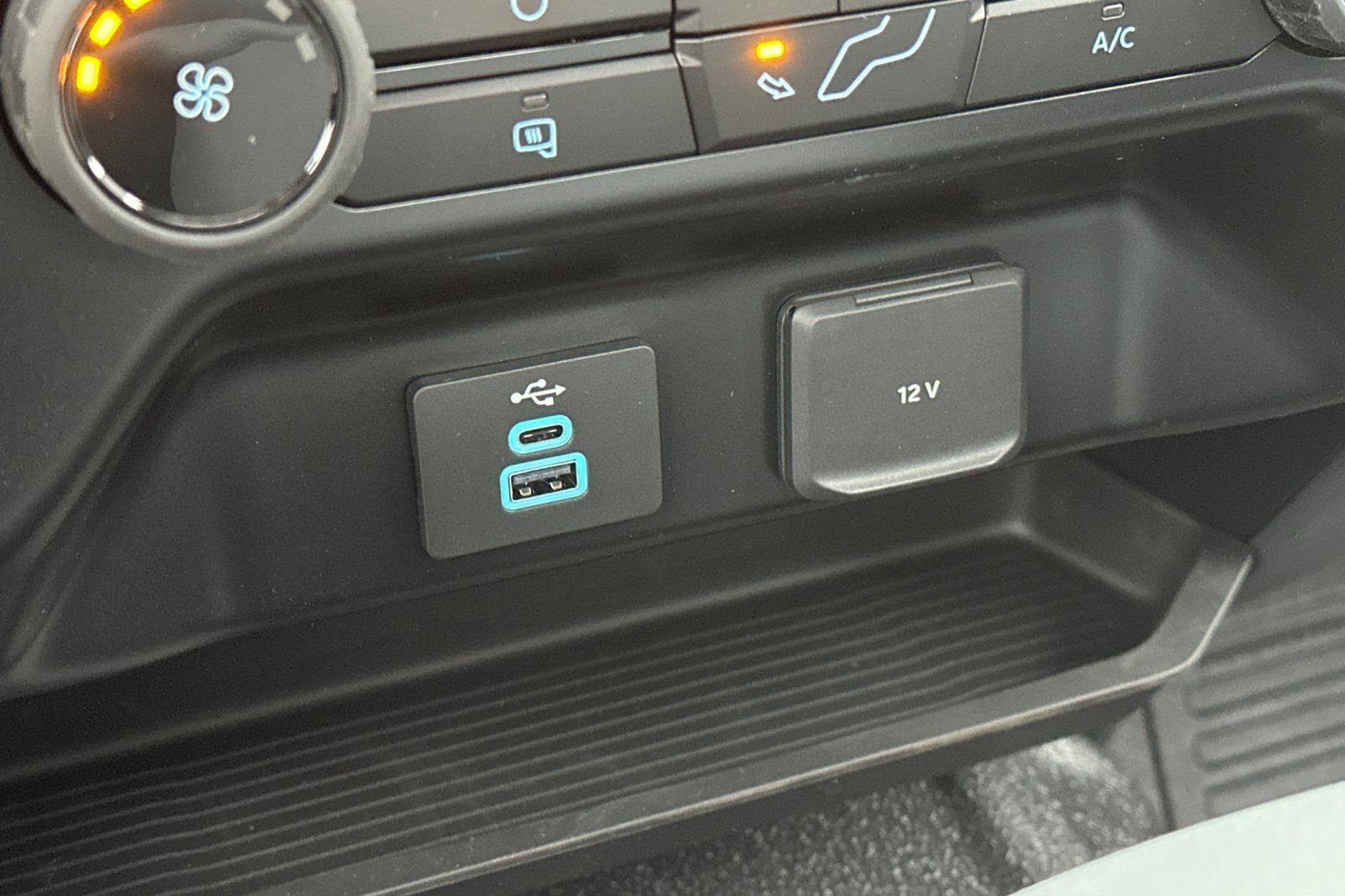 New 2026 Ford F550 2WD Regular Cab Super Duty image 27