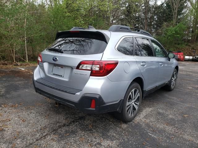 Used 2019 Subaru Outback 2.5i Limited AWD/4WD image 3