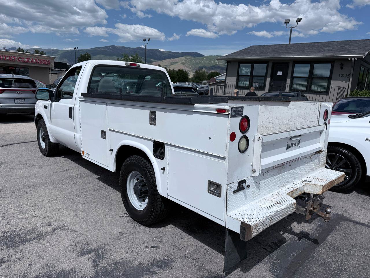 Used 2004 Ford F350 XLT RWD image 3