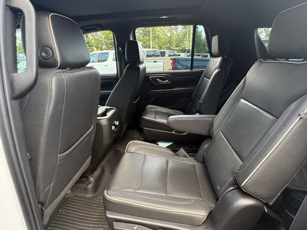 Used 2022 GMC Yukon SLT w/ SLT Luxury Package AWD/4WD image 8