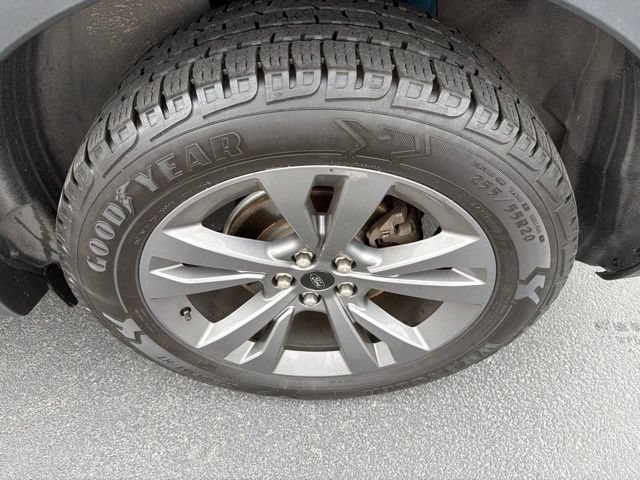 Used 2021 Ford Explorer XLT w/ Equipment Group 202A AWD/4WD image 10
