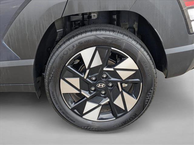 Used 2025 Hyundai Kona SEL image 24