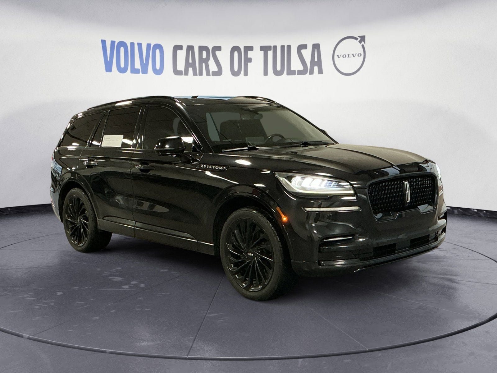 Certified 2023 Lincoln Aviator Reserve w/ Jet Appearance Package AWD/4WD image 7