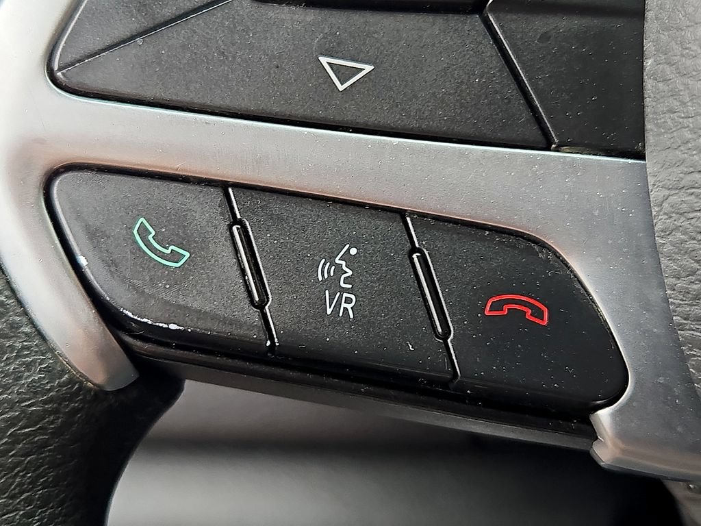 Used 2015 Chrysler 200 Limited FWD image 27