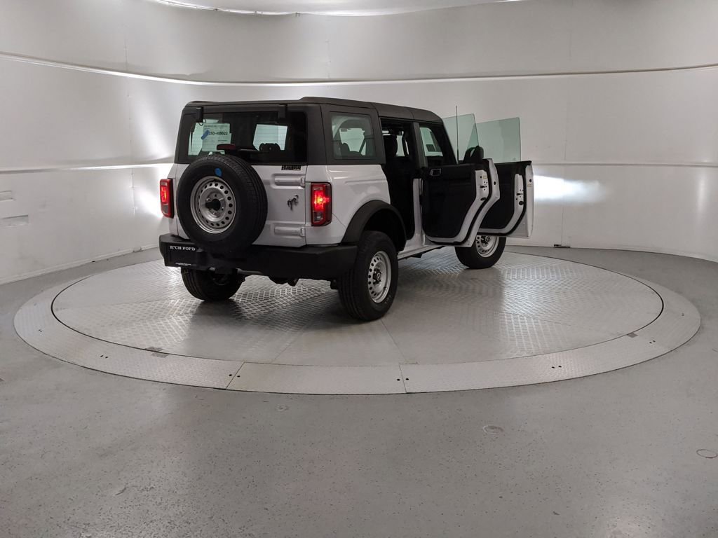 New 2025 Ford Bronco 4-Door image 9