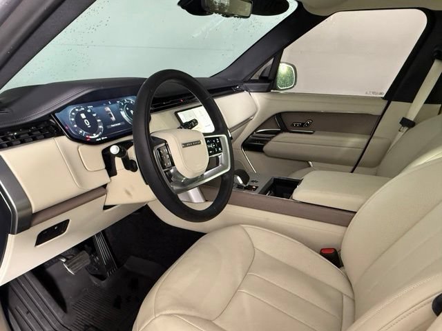 Used 2026 Land Rover Range Rover SE AWD/4WD image 5