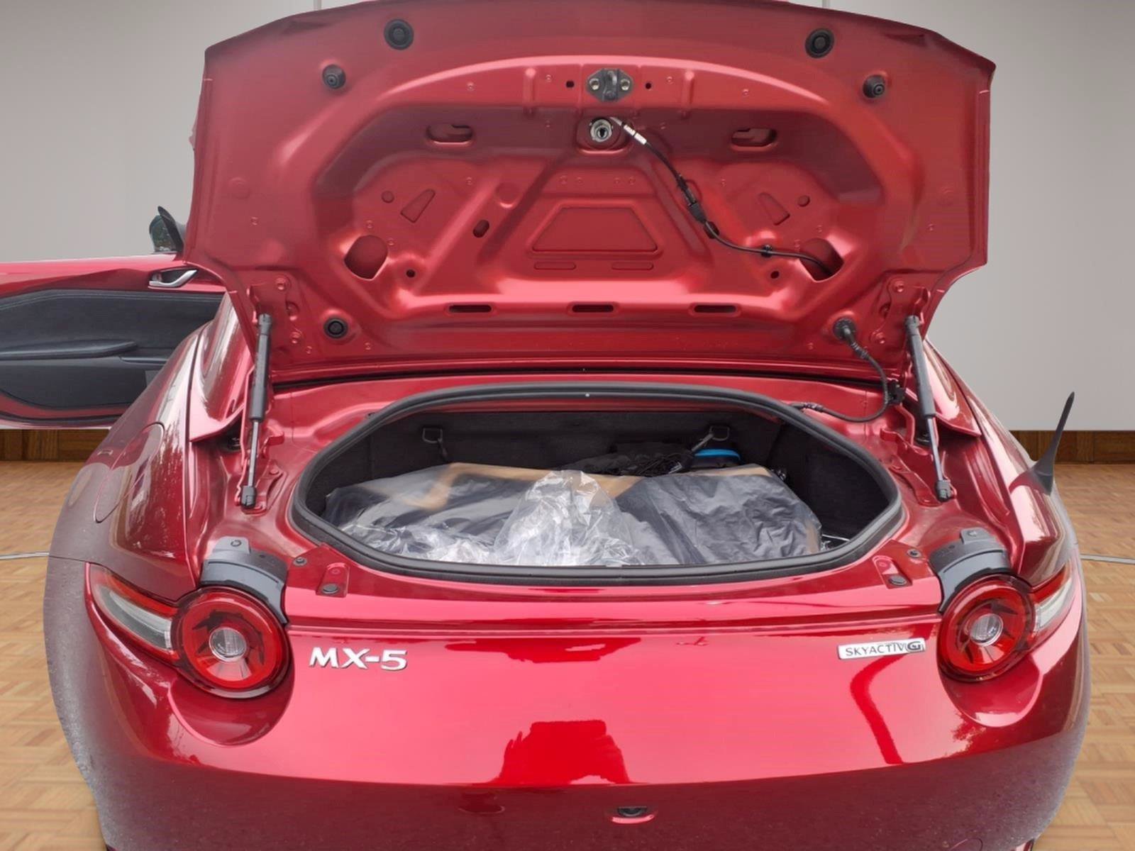 New 2026 MAZDA MX-5 Miata RF Club w/ Weather Package RWD image 8