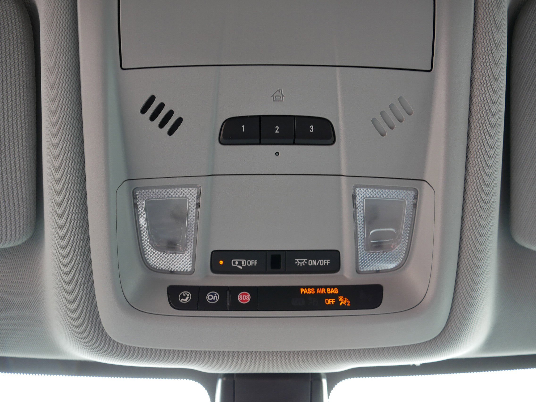 Used 2020 Chevrolet Blazer LT image 35