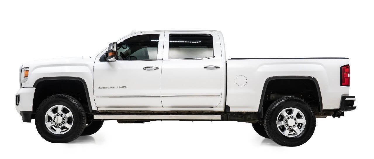 Used 2018 GMC Sierra 3500 Denali w/ Duramax Plus Package AWD/4WD image 6