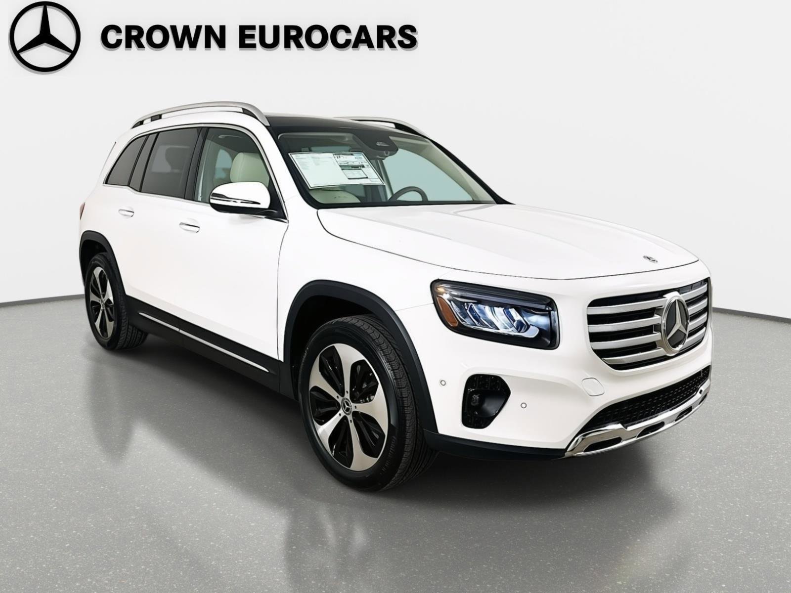 Used 2026 Mercedes-Benz GLB 250 4MATIC image 3