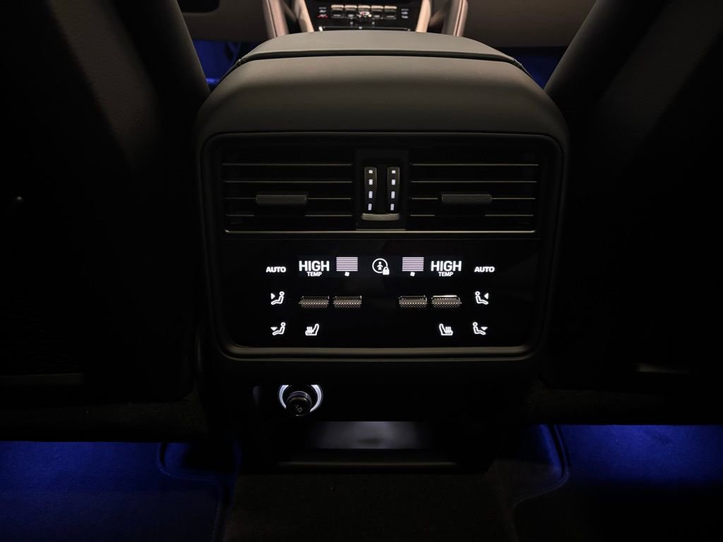 Certified 2025 Porsche Cayenne image 29