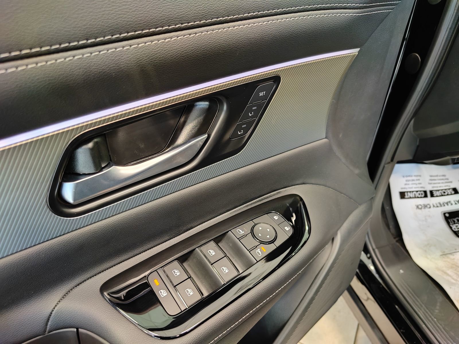 New 2026 Nissan Murano SL image 9