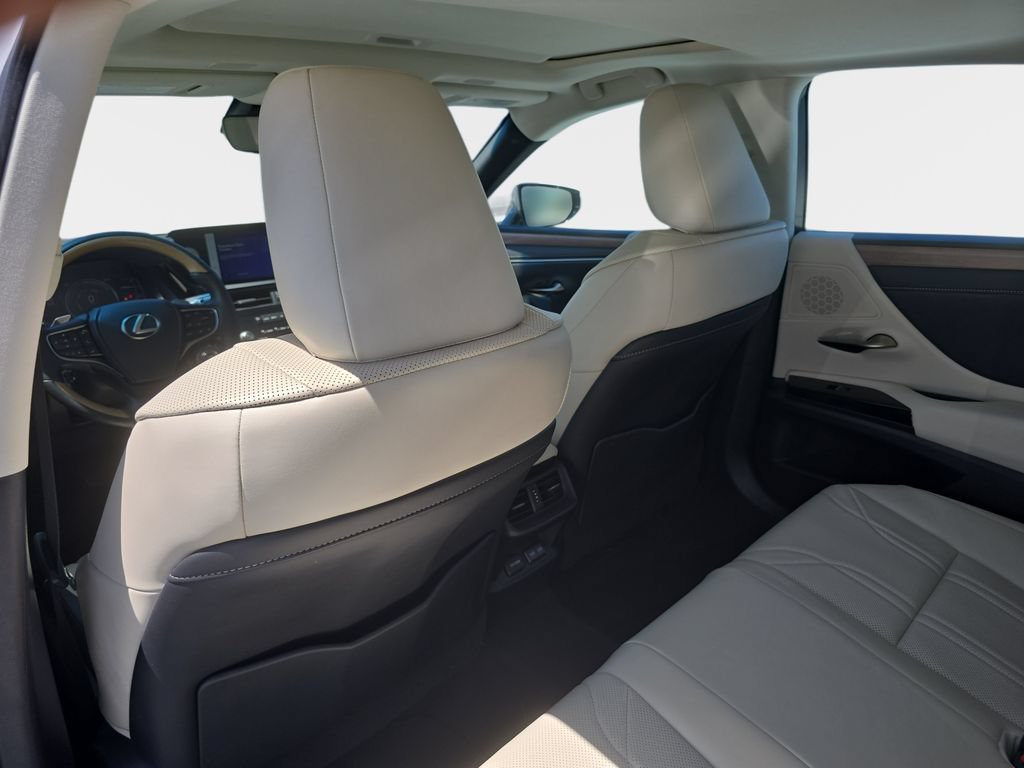 Used 2024 Lexus ES 300h w/ Technology Package FWD image 10