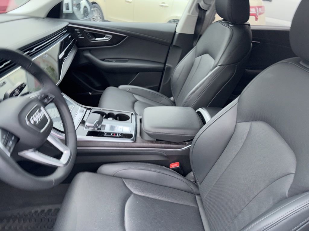 Used 2023 Audi Q8 Prestige AWD/4WD image 8