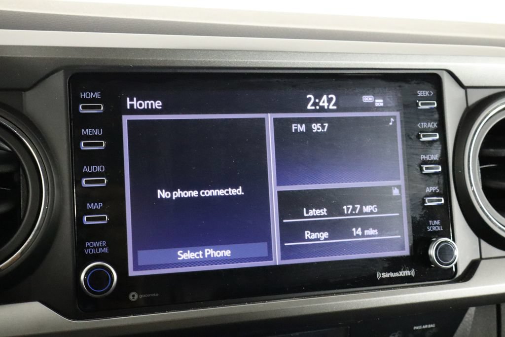 Used 2022 Toyota Tacoma SR5 w/ Technology Package RWD image 32