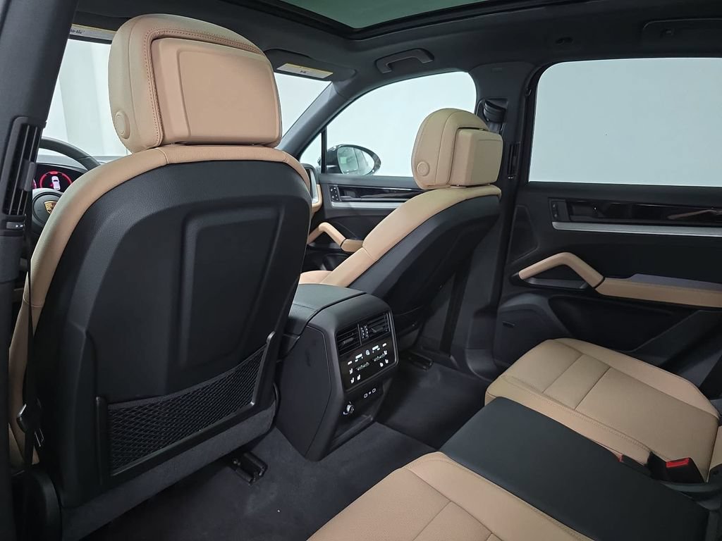 New 2026 Porsche Cayenne AWD/4WD image 27