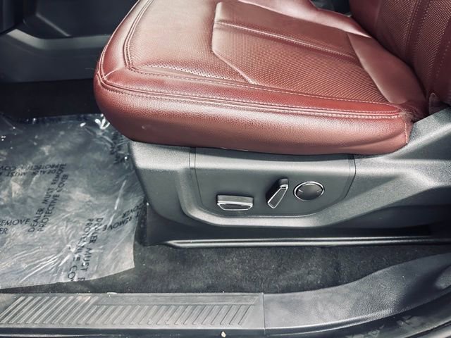 Used 2024 Ford Expedition Limited image 41