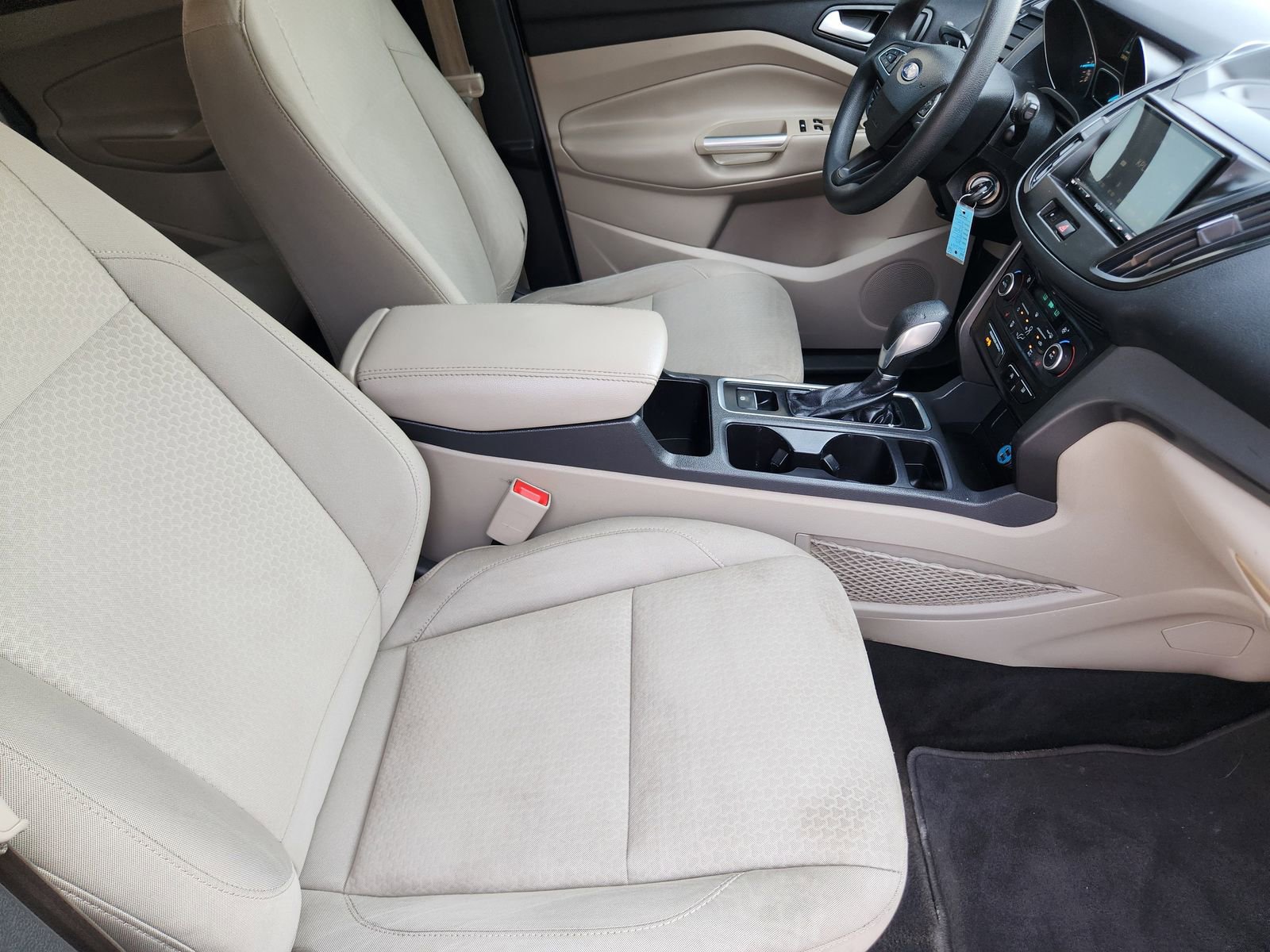 Used 2018 Ford Escape SE image 15