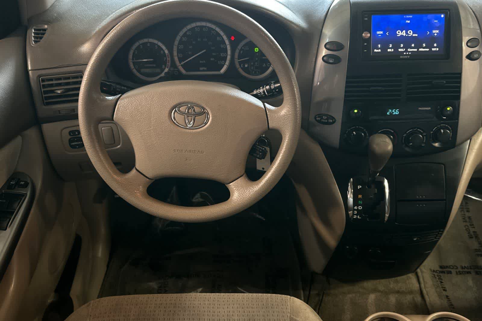 Used 2008 Toyota Sienna CE FWD image 16