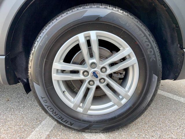 Used 2022 Ford Explorer XLT AWD/4WD image 32