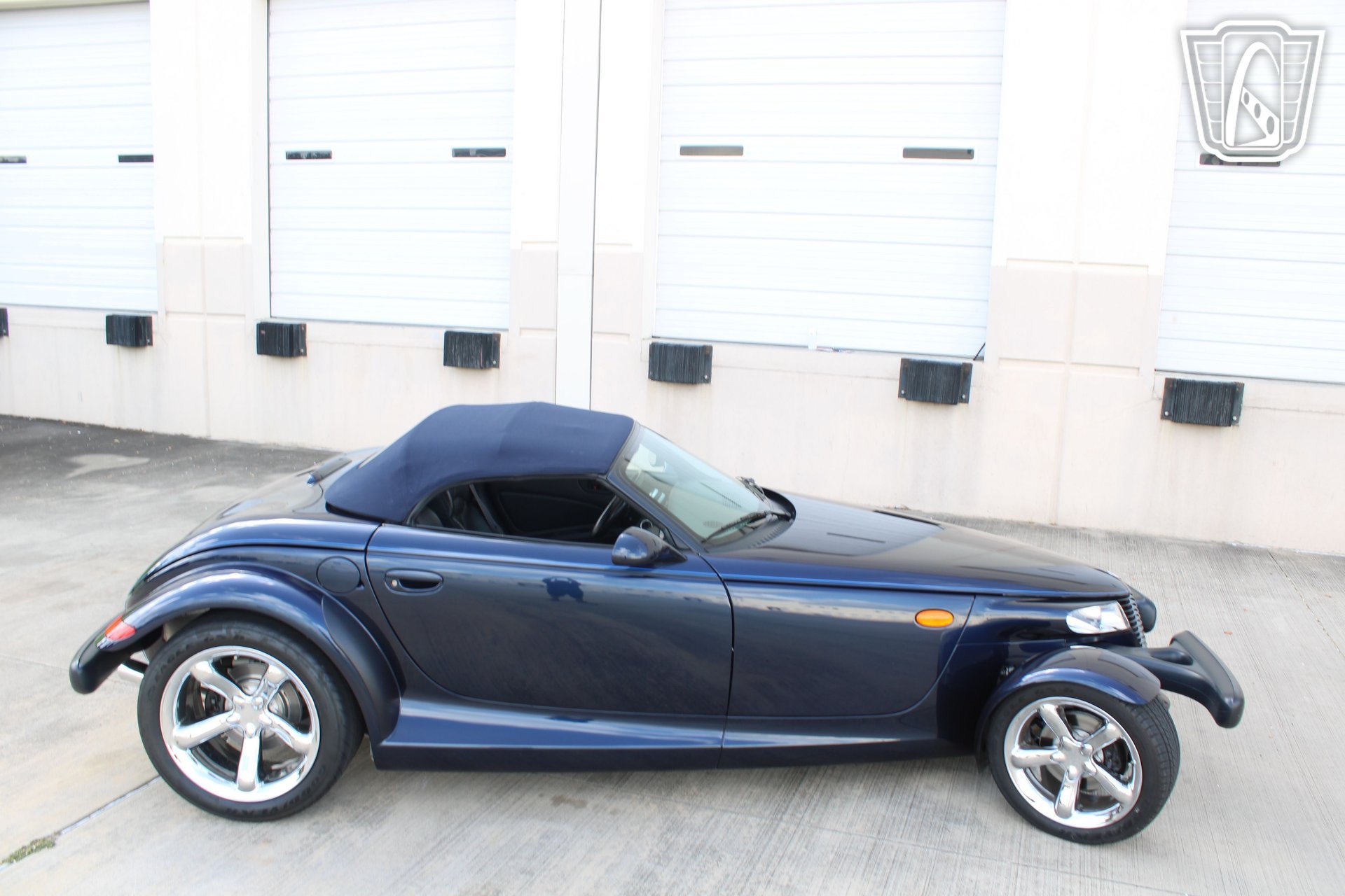 Used 2001 Chrysler Prowler RWD image 24