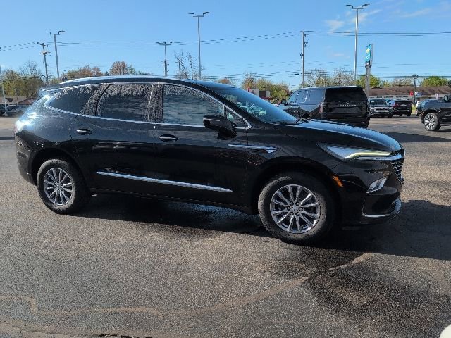 Used 2023 Buick Enclave Essence AWD/4WD image 8