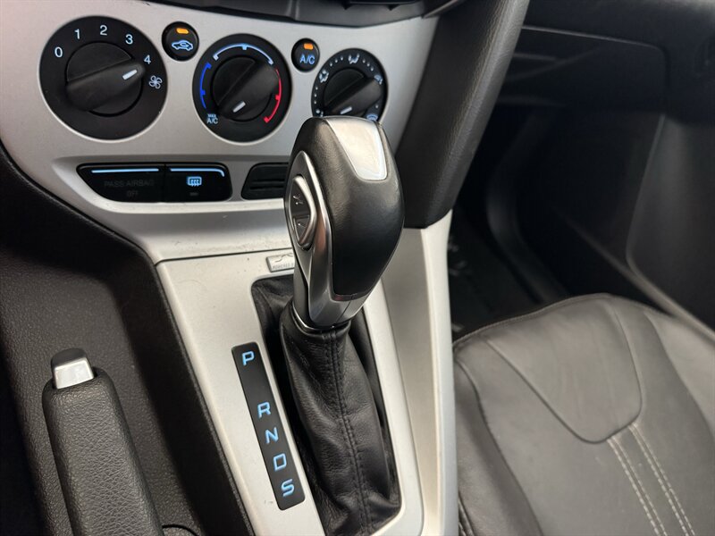 Used 2014 Ford Focus SE w/ Equipment Group 201A FWD image 21