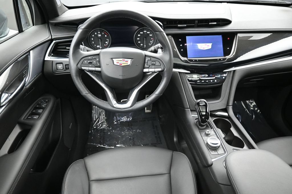 Certified 2024 Cadillac XT6 Sport w/ Technology Package AWD/4WD image 12
