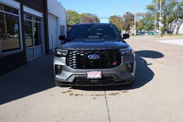 New 2025 Ford Explorer ST image 3