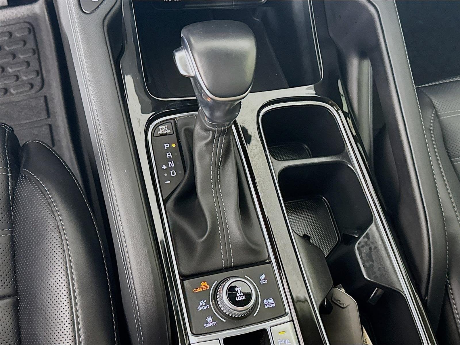 Certified 2024 Kia Telluride SX Prestige AWD/4WD image 19