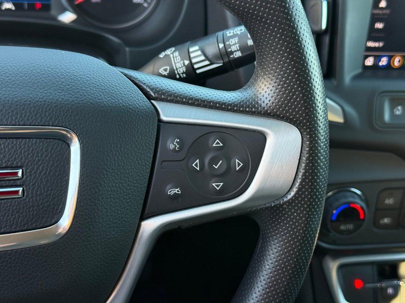 Used 2023 GMC Terrain SLE w/ Driver Convenience Package image 22