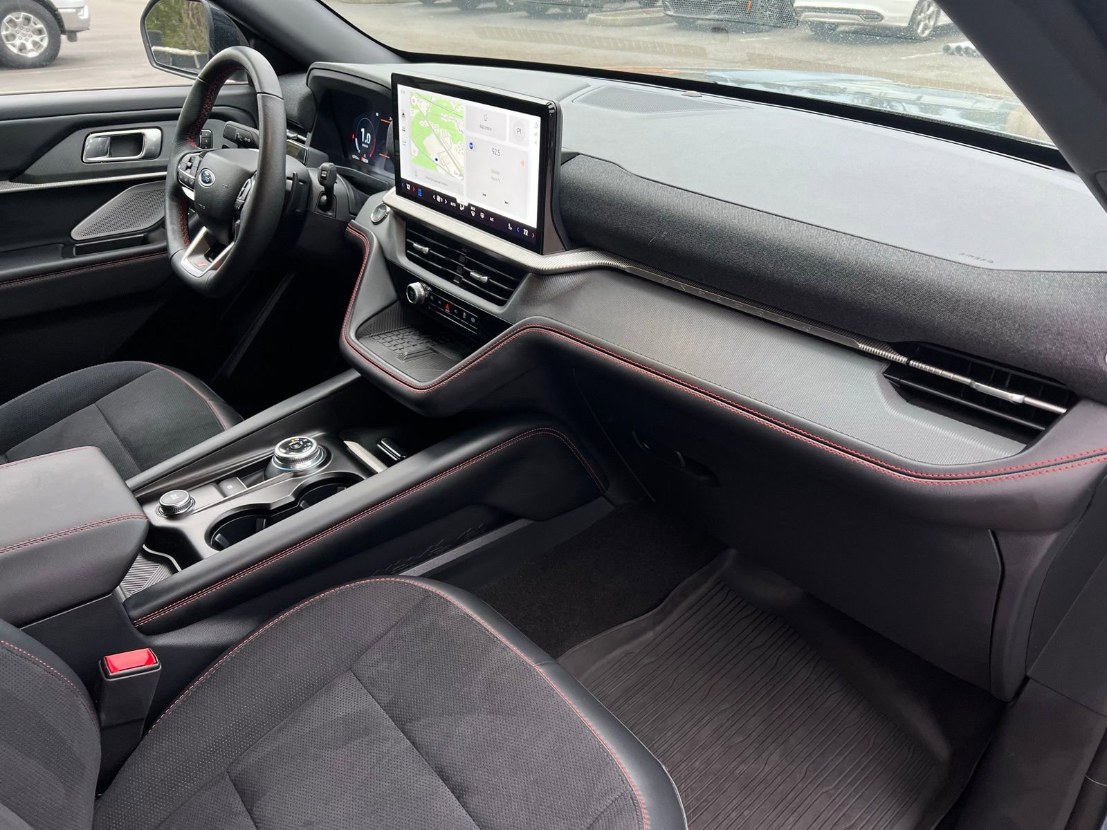 Used 2025 Ford Explorer ST AWD/4WD image 17