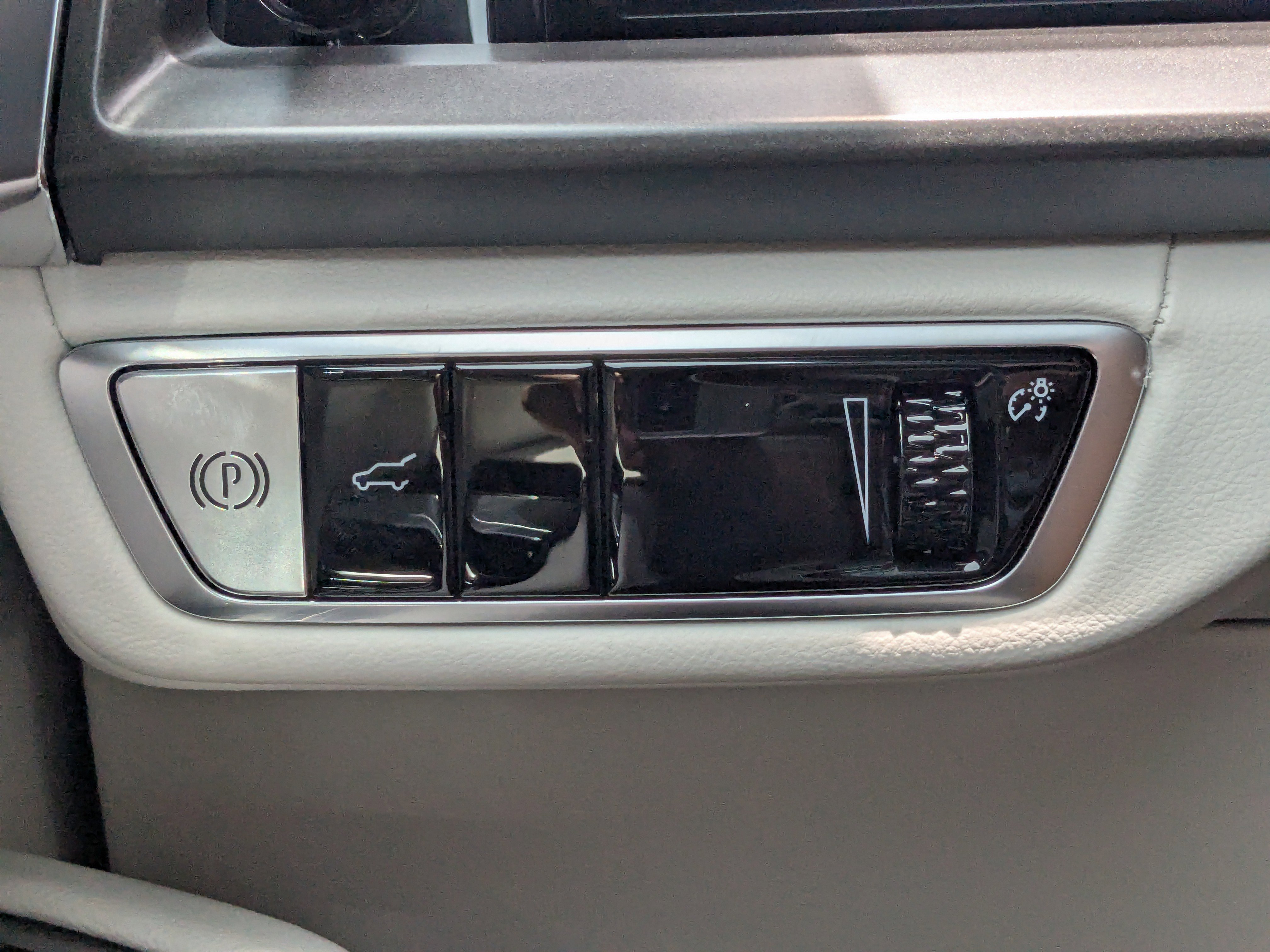 New 2026 Cadillac Vistiq Sport w/ LPO, Floor Liner Package image 35