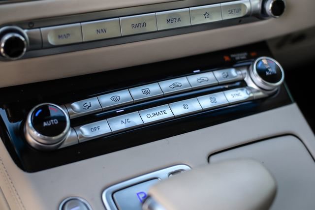 Used 2020 Genesis G90 3.3T Premium image 19